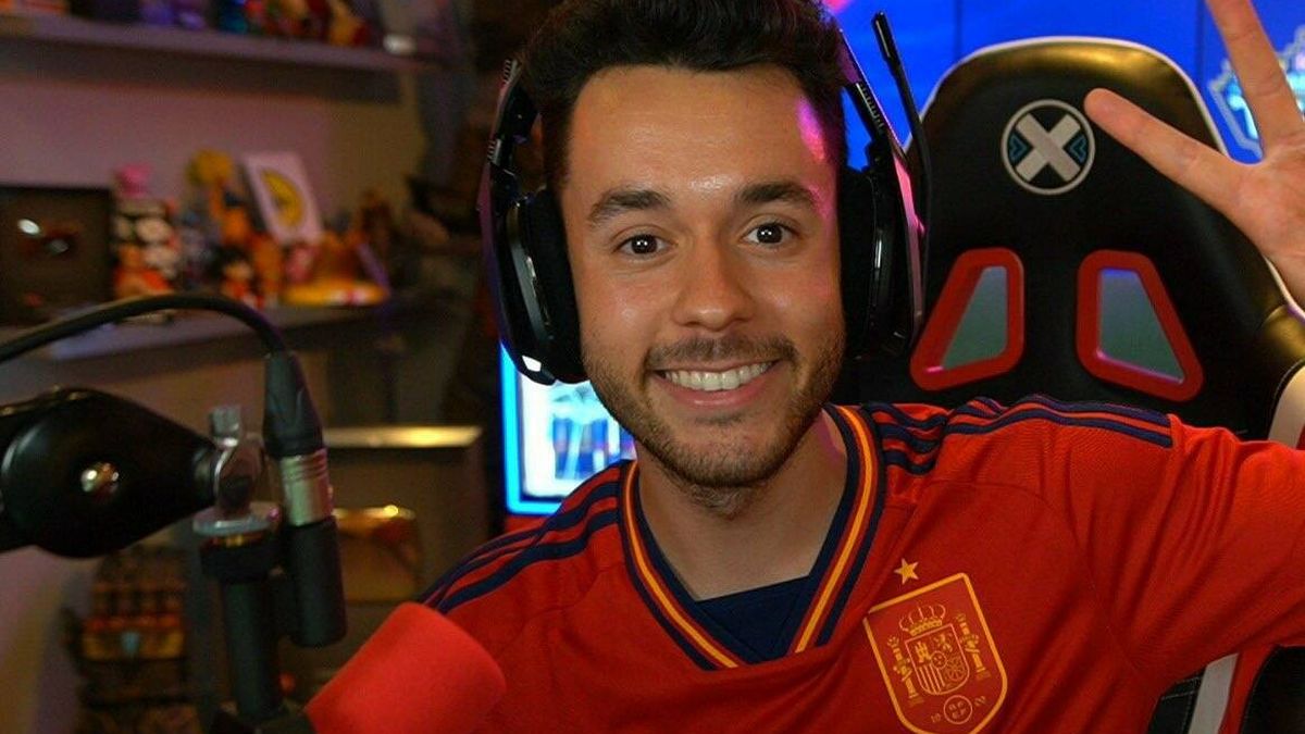 Lío con la camiseta de España: presentada por un 'youtuber' que se fue a Andorra por los impuestos