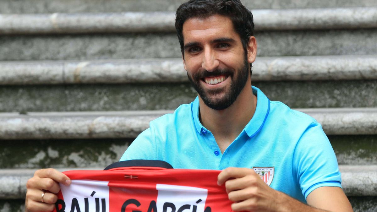 El Athletic presenta a Raúl García, pero "quedará en la historia del Atlético" 