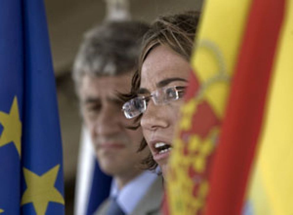 Foto: Chacón anuncia que España enviará a Somalia una fragata y un petrolero en misión de la UE