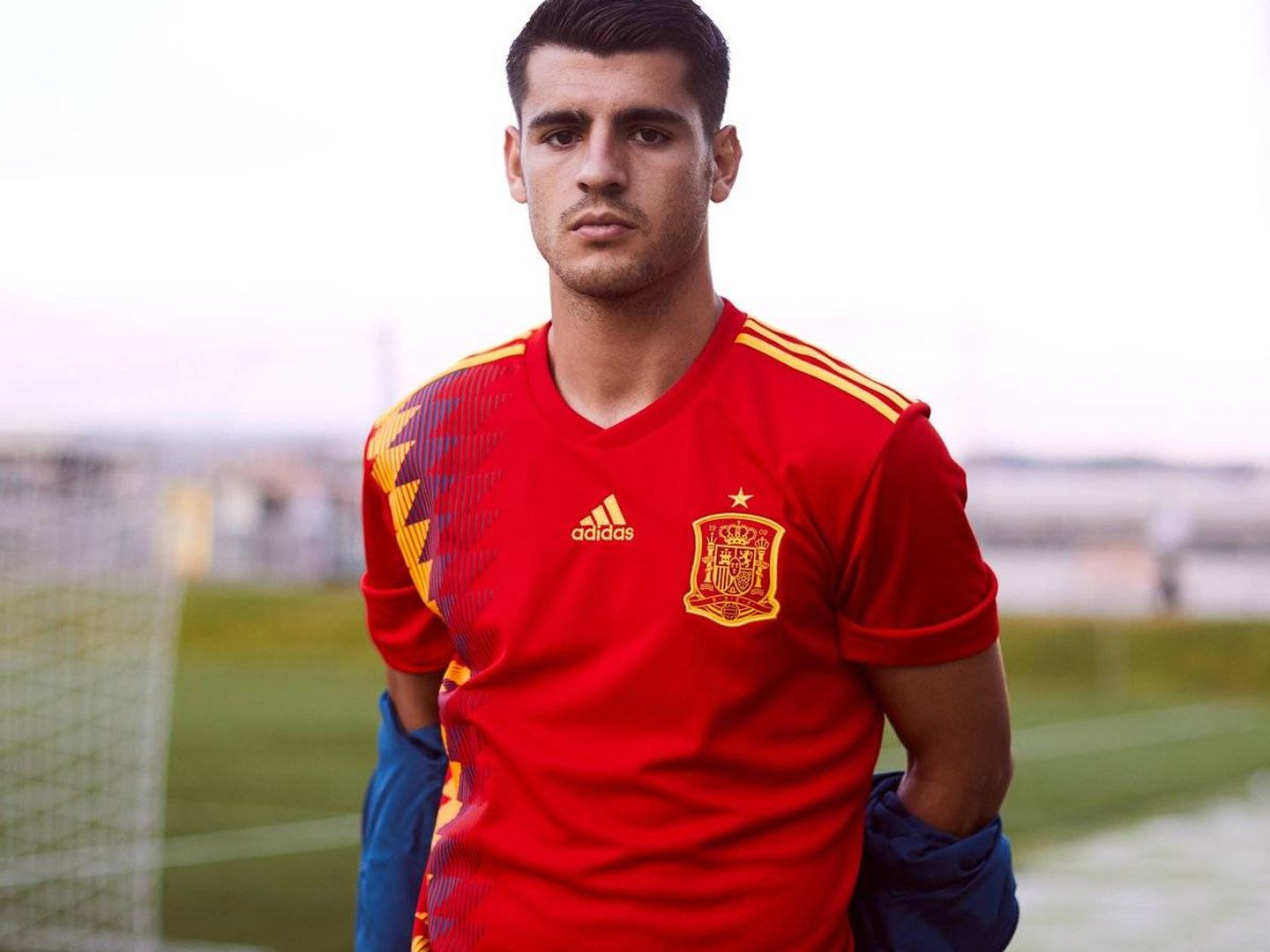 Imagen de Morata con la nueva camiseta. (RFEF)