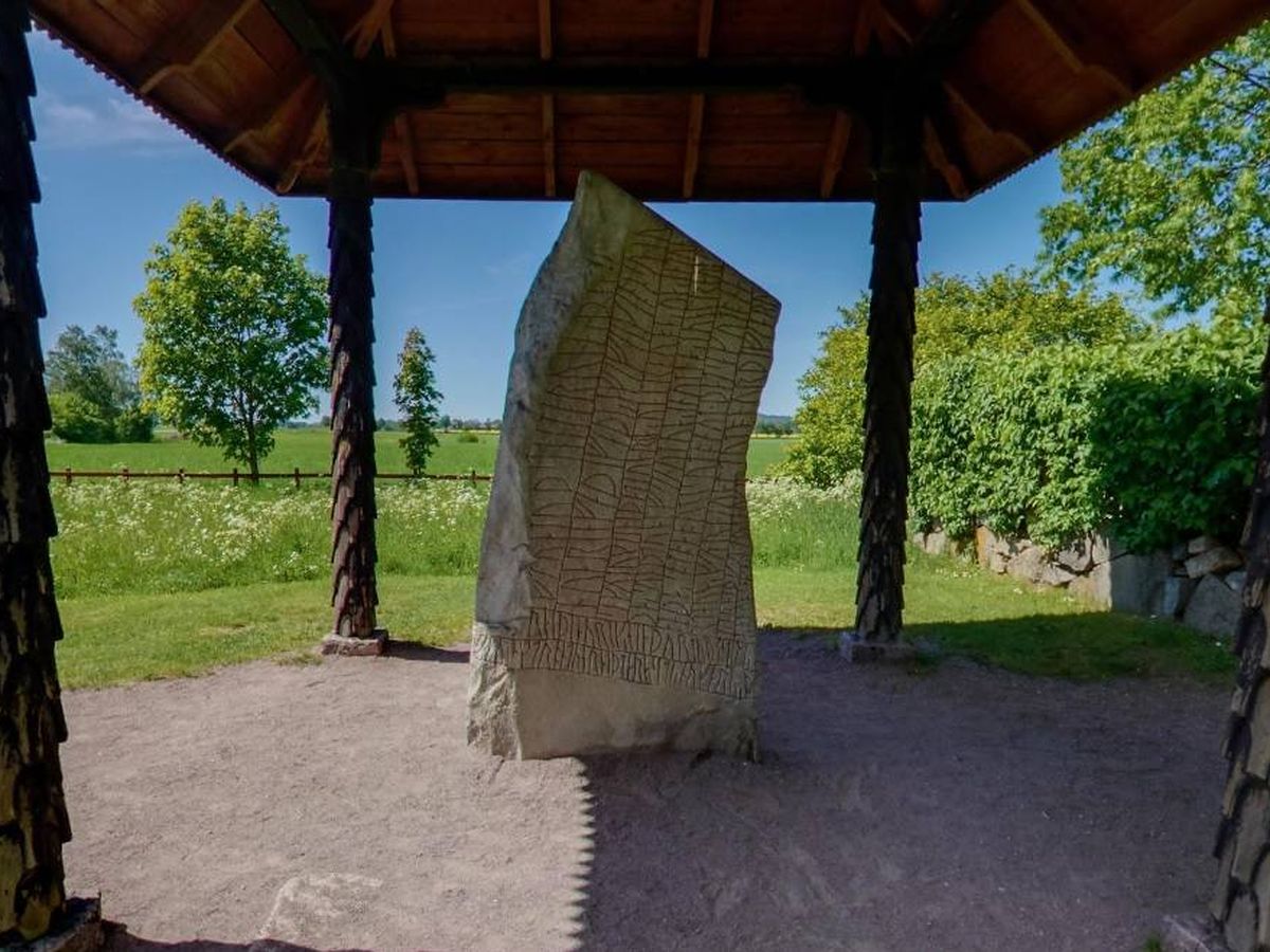 Foto: La piedra rúnica de Rök 