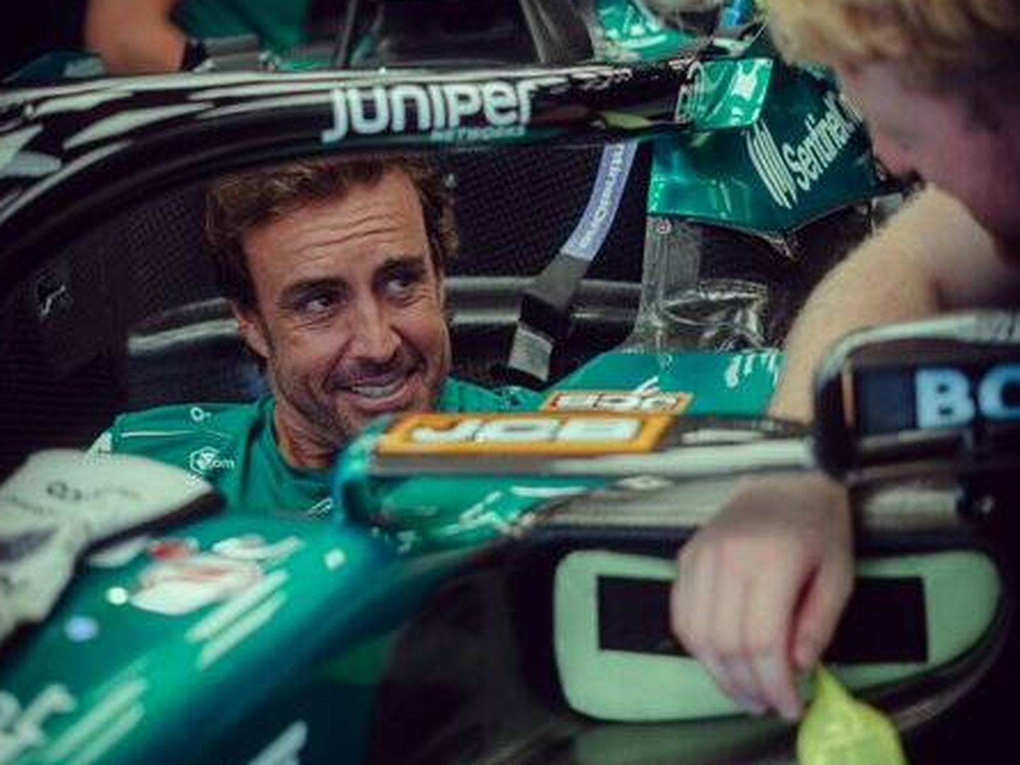 Alonso, probando su monoplaza antes de comenzar el fin de semana (Aston Martin)