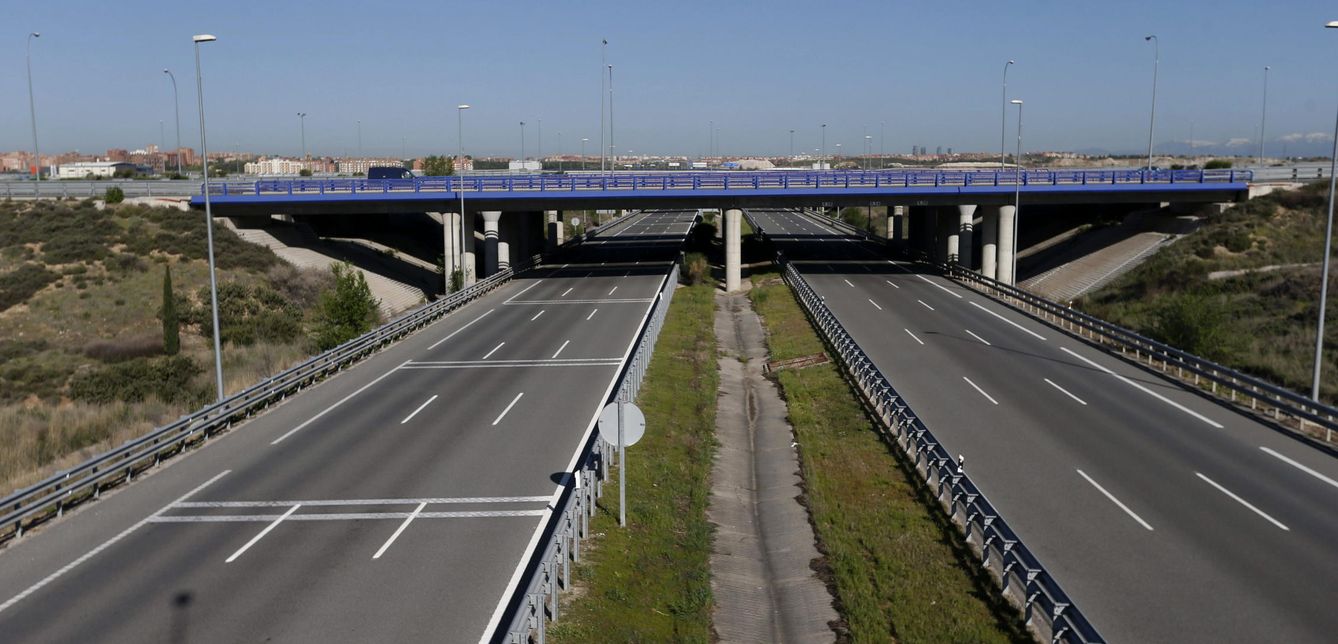 Las autopistas de peaje se quedaron sin coches durante la crisis.
