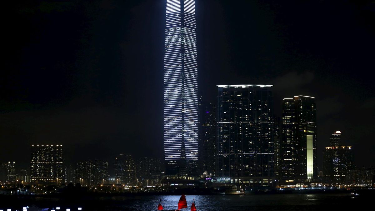 De Inditex a BBVA: alerta en las empresas por la crisis de China con el 'oasis' de Hong Kong