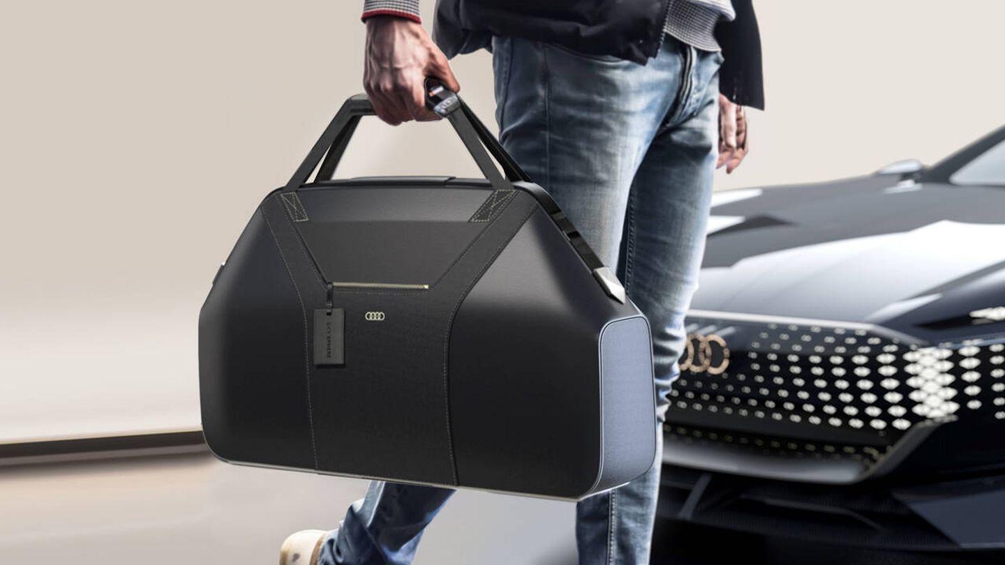 Los diseñadores han creado ya hasta un juego de maletas específico para aprovechar al máximo el espacio de carga, que puede acoger dos bolsas de golf.
