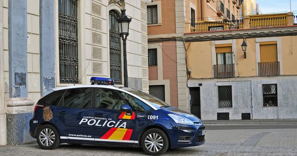 Foto: Un coche de la Policía Nacional en Valencia (Policía Nacional)