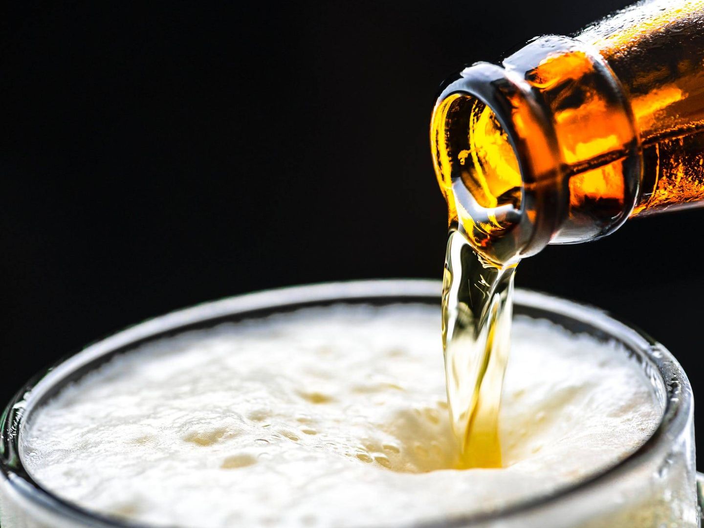 Las bebidas alcohólicas no nos ayudan a adelgazar (Foto:Pexels)