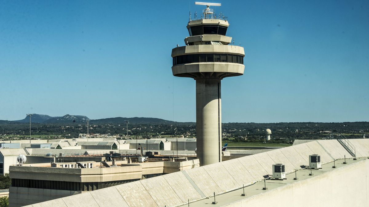 Enaire firma el convenio de controladores aéreos que garantiza un verano con paz social