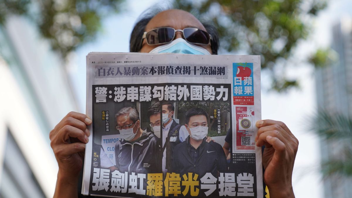 El mayor diario prodemocrático de Hong Kong cierra ante la asfixia de China