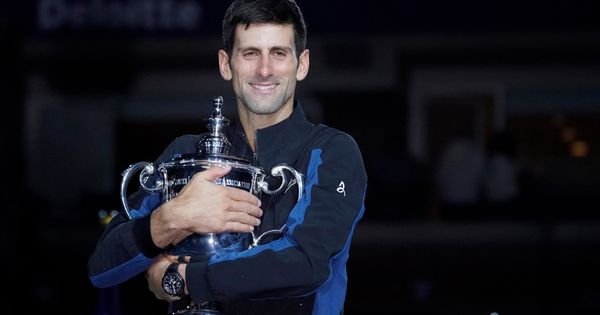 Foto: Djokovic, con el trofeo del US Open. (EFE)