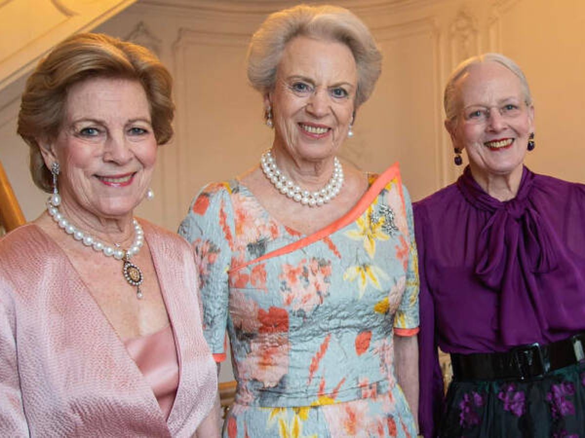 Foto: Ana María de Grecia y Margarita de Dinamarca acompañan a su hermana la princesa Benedicta en su fiesta de su 80 cumpleaños. (Instagram @detdanskekongehus)