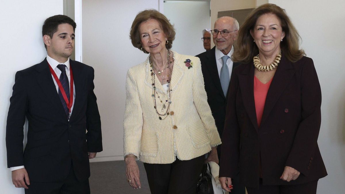 El viaje 'secreto' de la reina Sofía a Portugal mientras el rey Juan Carlos y Elena están en Galicia