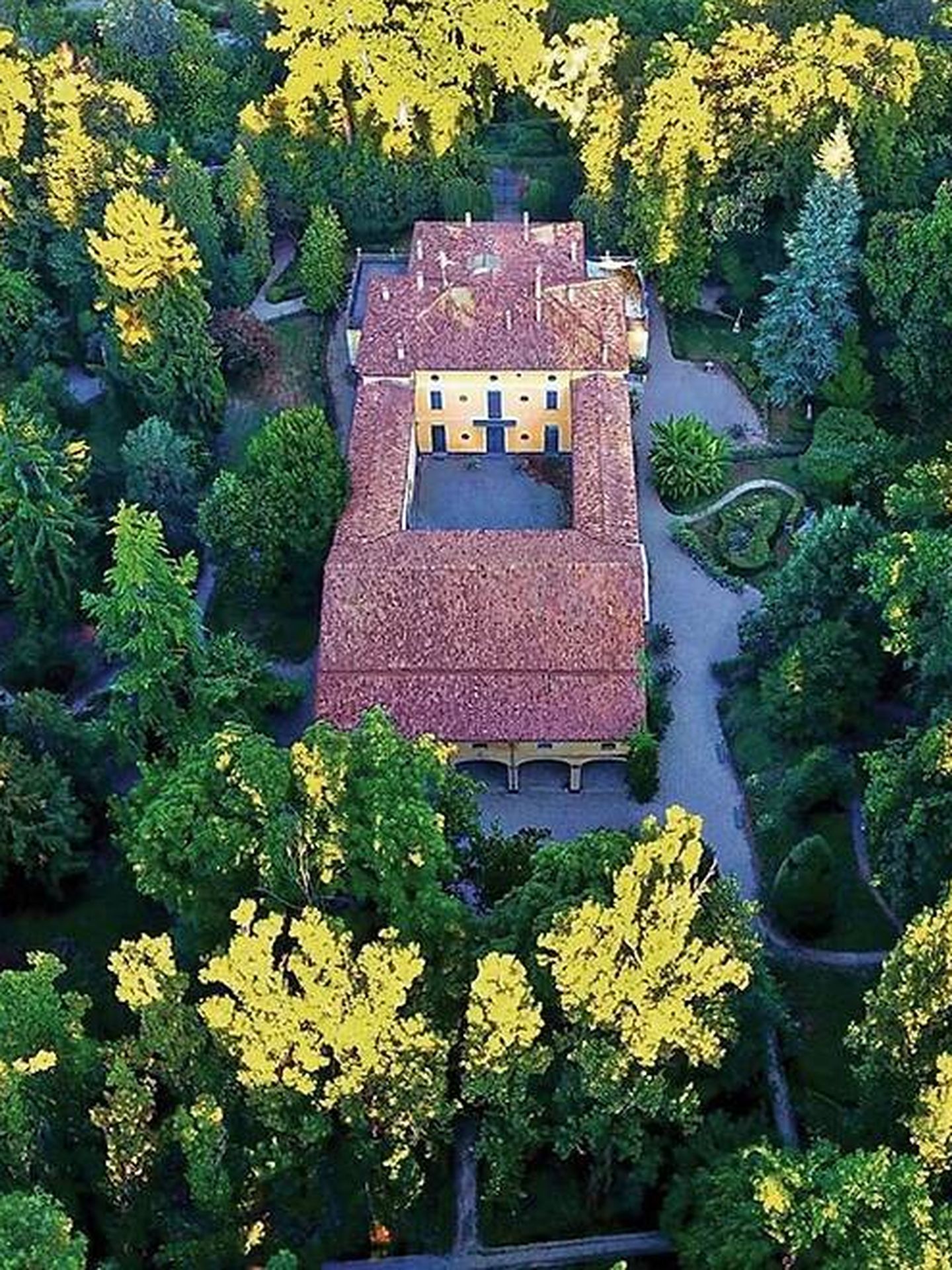 Una vista aérea de la propiedad. (Villa Verdi)