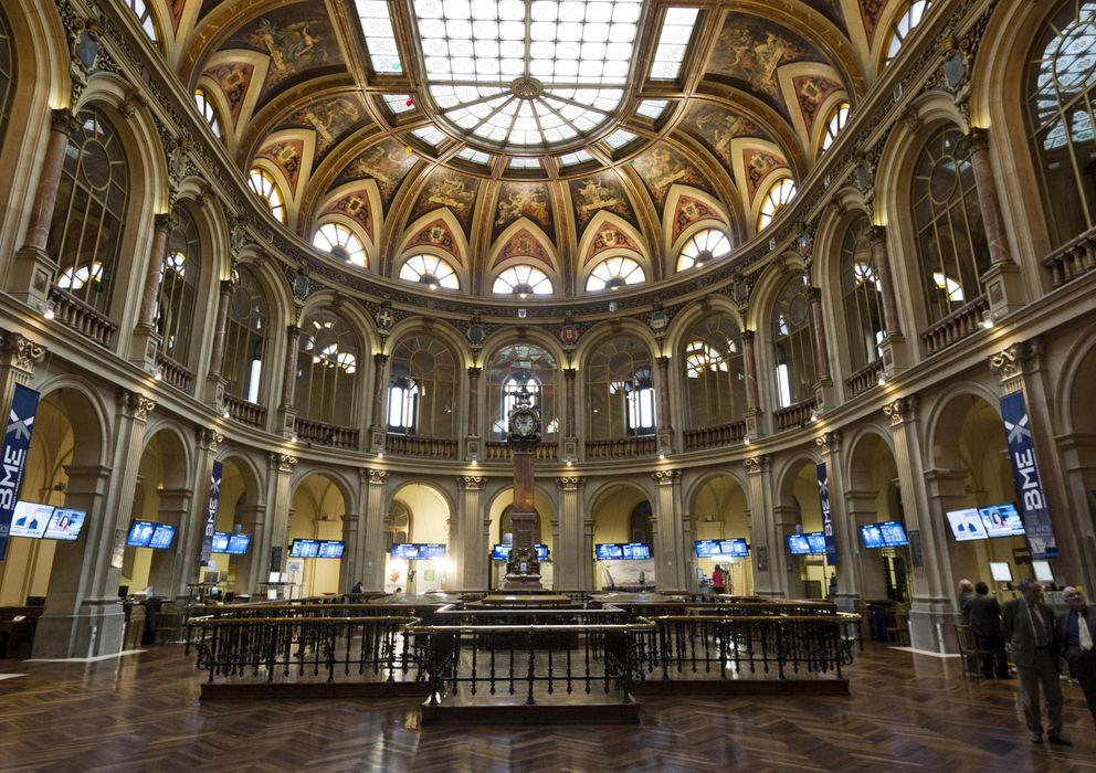 Foto: Interior de la Bolsa de Madrid 