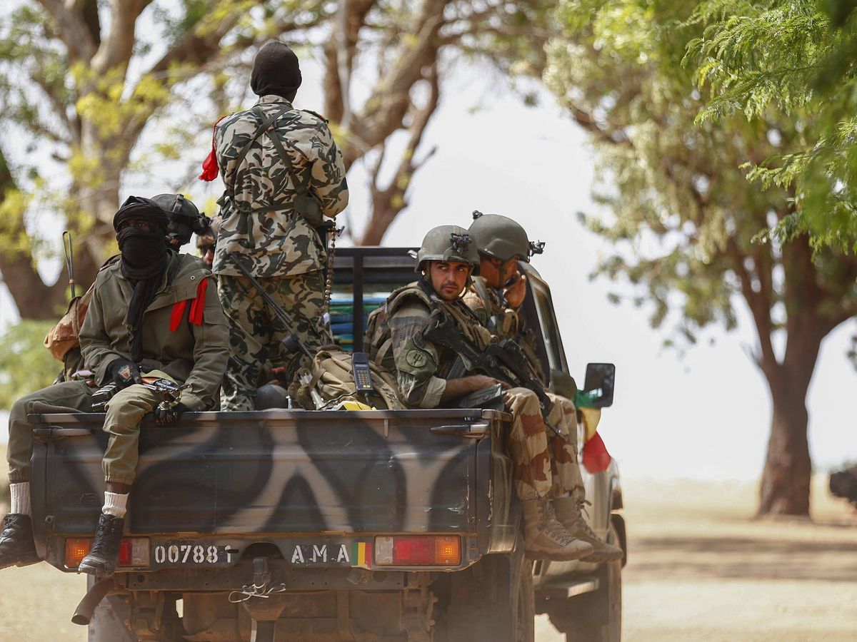 Foto: Soldados malienses en una foto de archivo. (EFE/Nic Bothma)