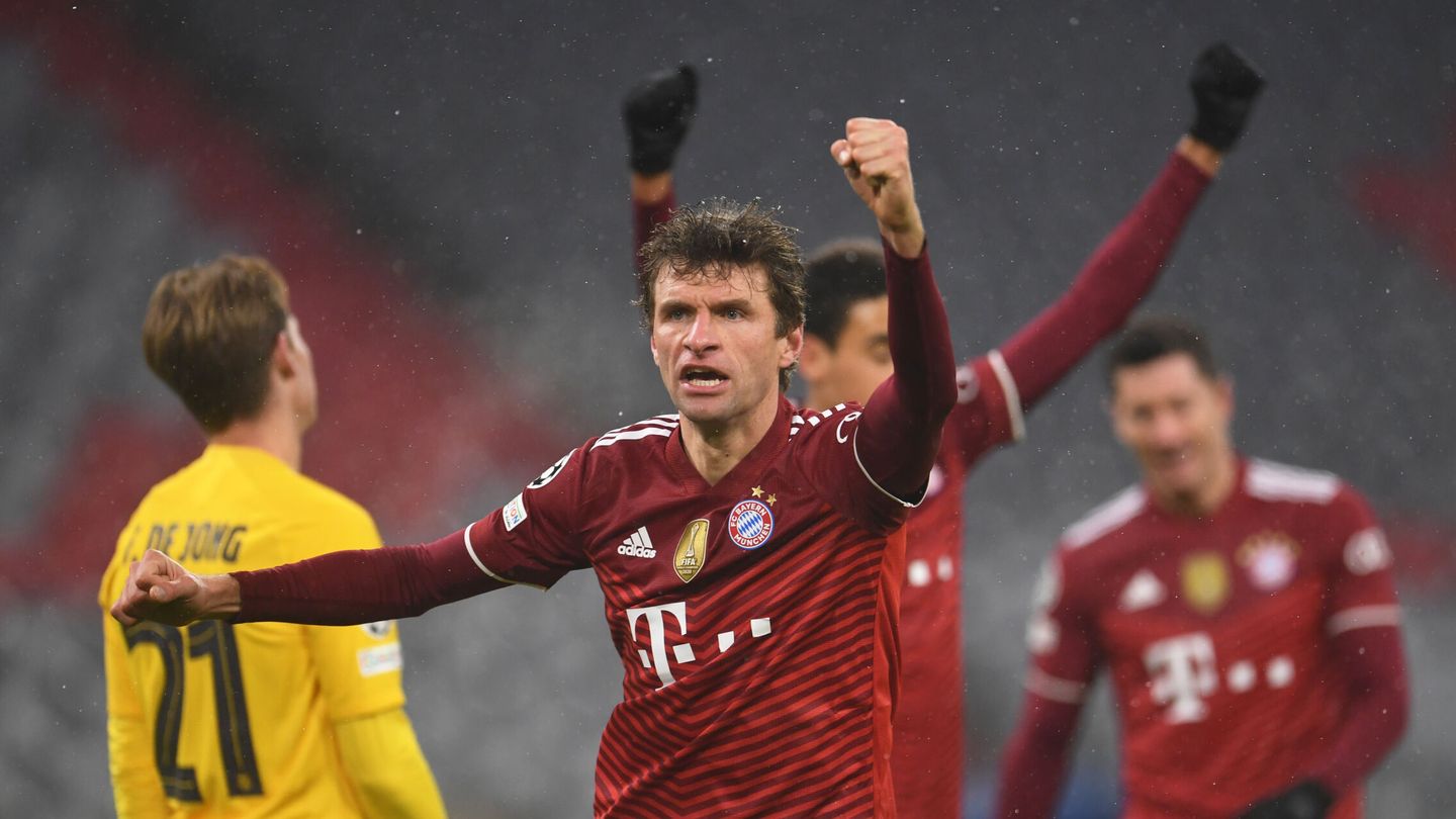 Thomas Müller celebra uno de los goles anotados contra el Barça. (Reuters/Andreas Gebert)