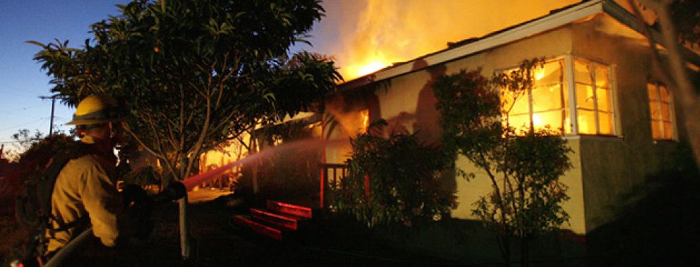 Foto: El fuego asola la ciudad californiana de Santa Bárbara