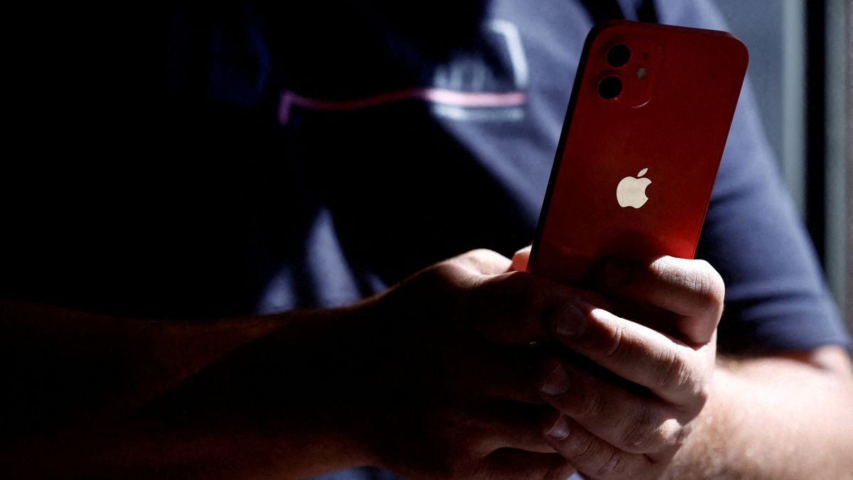 La 'app' Notas del iPhone puede ayudarte a ocultar fotos que no quieres que nadie vea: así se hace