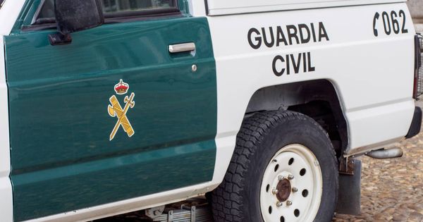 Foto: Imagen de archivo de un vehículo de la Guardia Civil. (EFE)