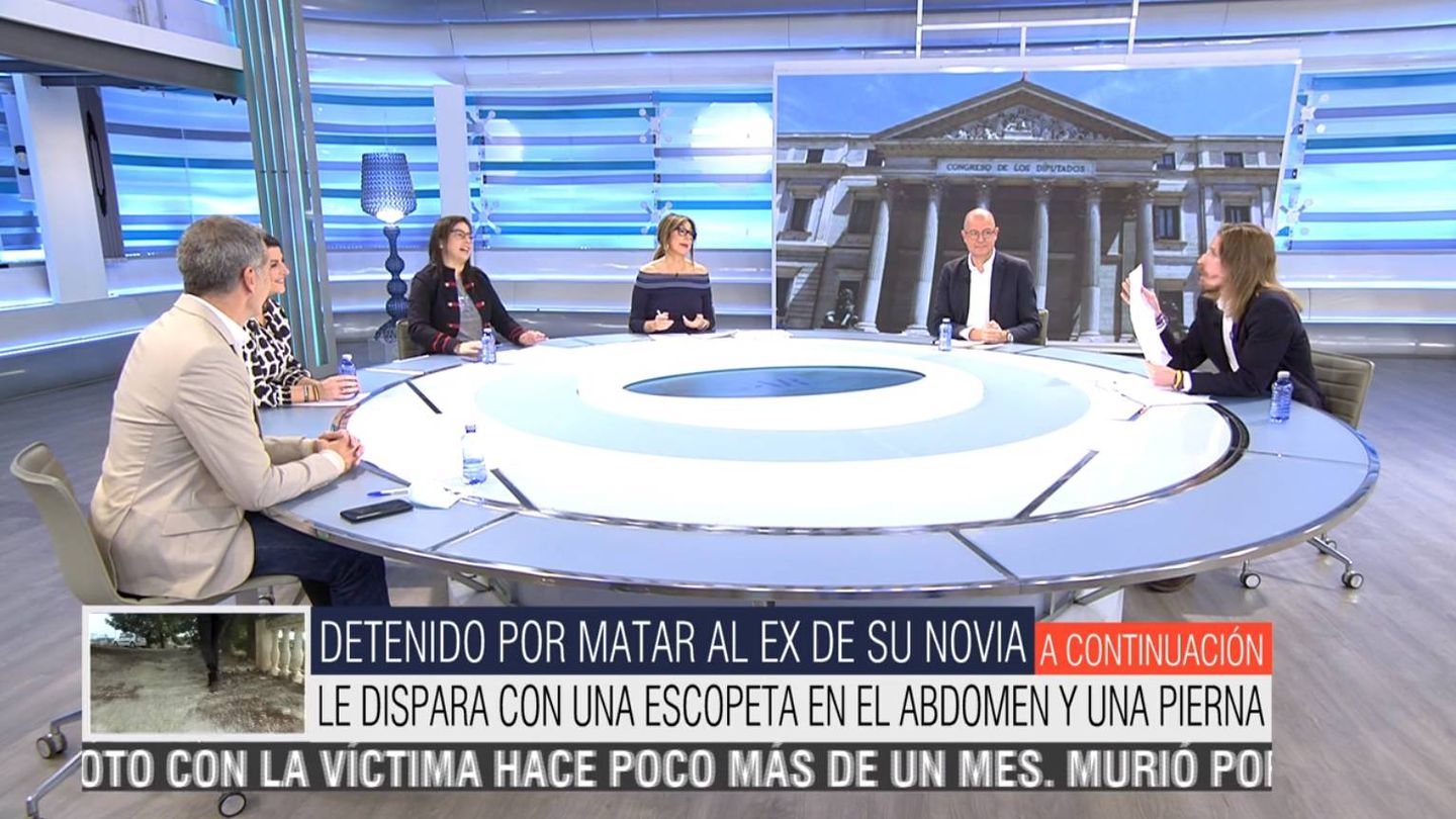 La reacción de Ana Rosa y Ana Vázquez ante la noticia de Pablo Fernández. (Mediaset)