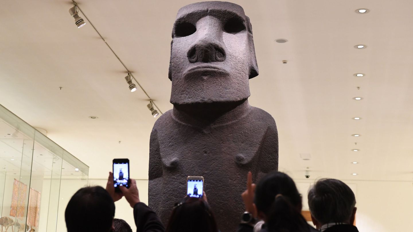 Un moái, expuesto en el Museo Británico de Londres. (EFE)