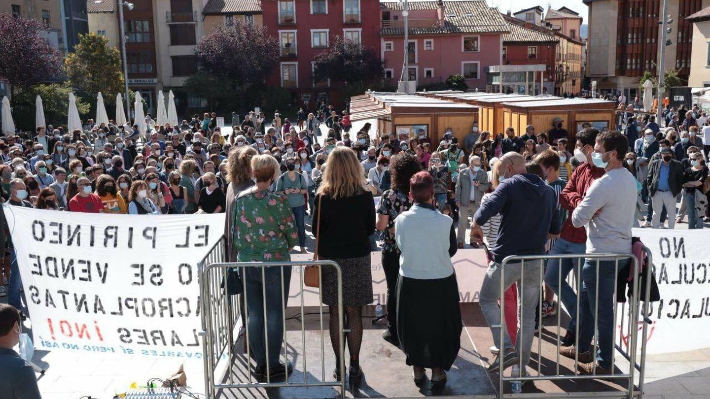Manifestación contra los parques de renovables en Jaca (Huesca). (Cedida)