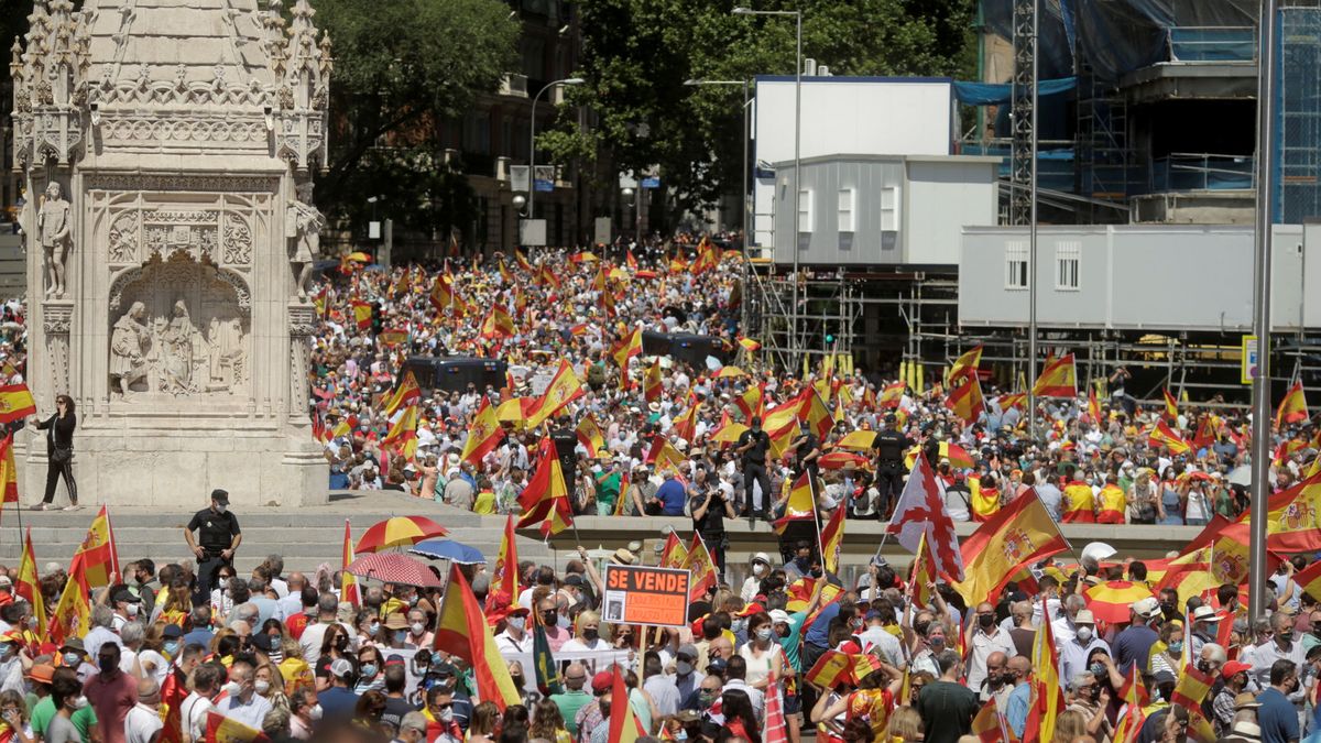 La derecha evita la foto conjunta en Colón ante miles de personas que piden no indultar