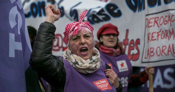 Foto: Participantes en la manifestación celebrada en Madrid durante la huelga general feminista. (EFE)