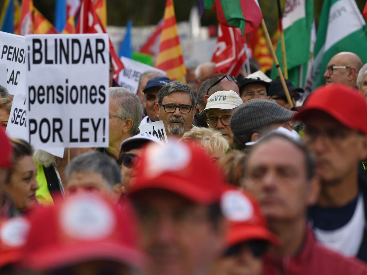 Foto: Una manifestación de pensionistas en Madrid. (Europa Press/Fernando Sánchez)