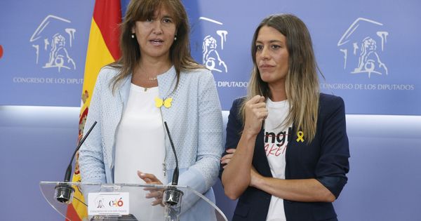 Foto: La portavoz portavoz de Junts Per Catalunya en el Congreso, Laura Borràs (c). (EFE)