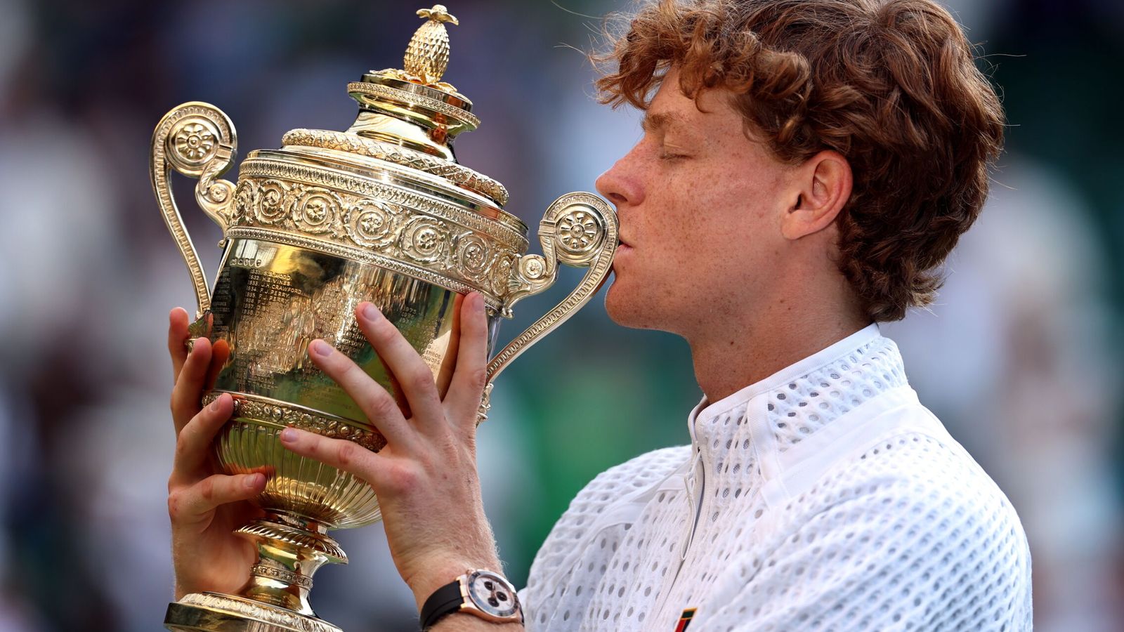Un insaciable Sinner remonta ante Zverev para retener su corona en la hierba de Wimbledon