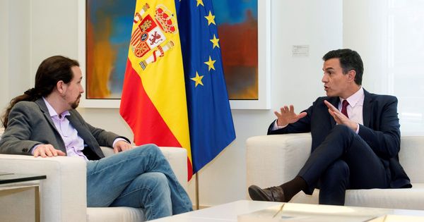 Foto: El presidente del Gobierno en funciones, Pedro Sánchez, durante su reunión en Moncloa con el líder de Podemos, Pablo Iglesias, el pasado 7 de mayo. (EFE)