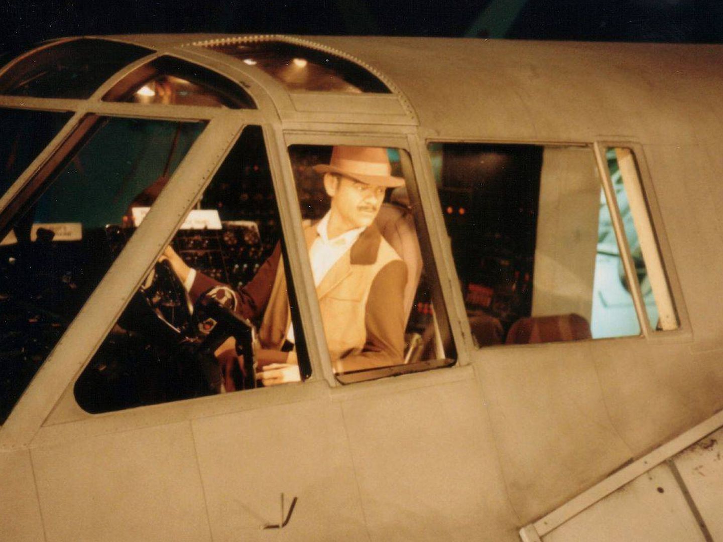 Un maniquí de Hughes en el 'Spruce Goose' en el Evergreen Aviation Museum. (Wikimedia)