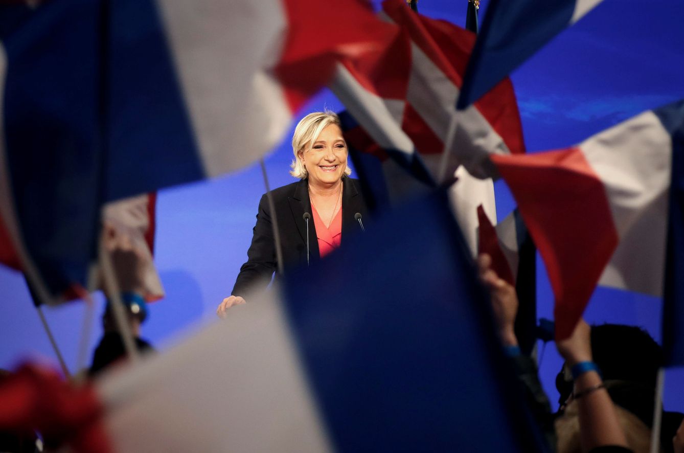 Marine Le Pen durante el discurso admitiendo su derrota en el Chalet du Lac, cerca de París, el 7 de mayo de 2017. (Reuters)