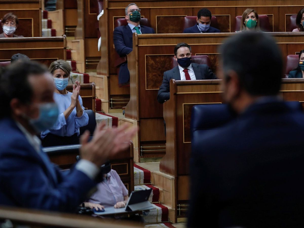 Foto:  El líder de Vox, Santiago Abascal, tras la intervención de Sánchez.  (EFE)(