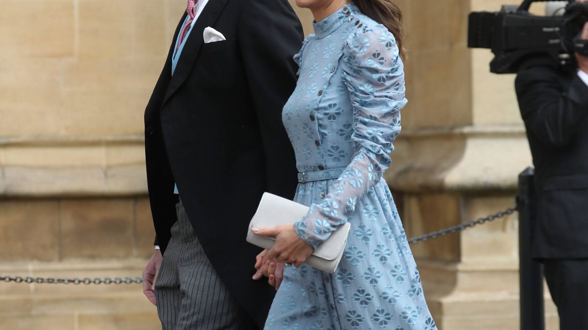 Pippa Middleton, muy elegante de azul en la boda de su exnovio con Lady Gabriella