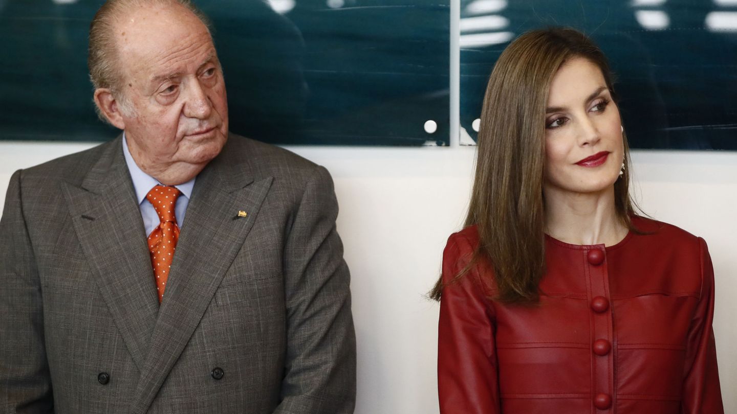El rey Juan Carlos y la reina Letizia. (EFE)