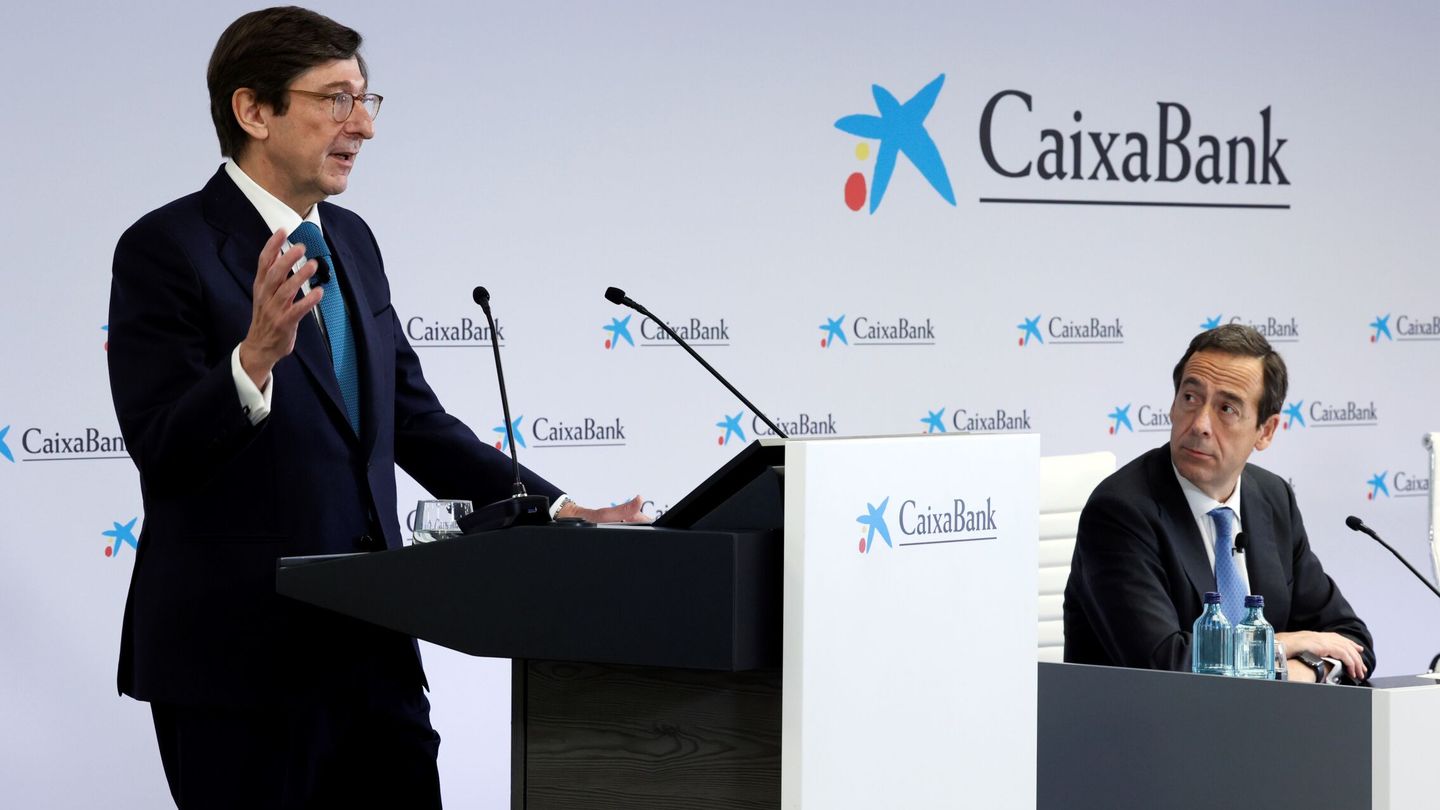 El presidente de CaixaBank, José Ignacio Goirigolzarri (i), y el consejero delegado, Gonzalo Gortázar, en la última presentación a los medios. (EFE/Biel Aliño)