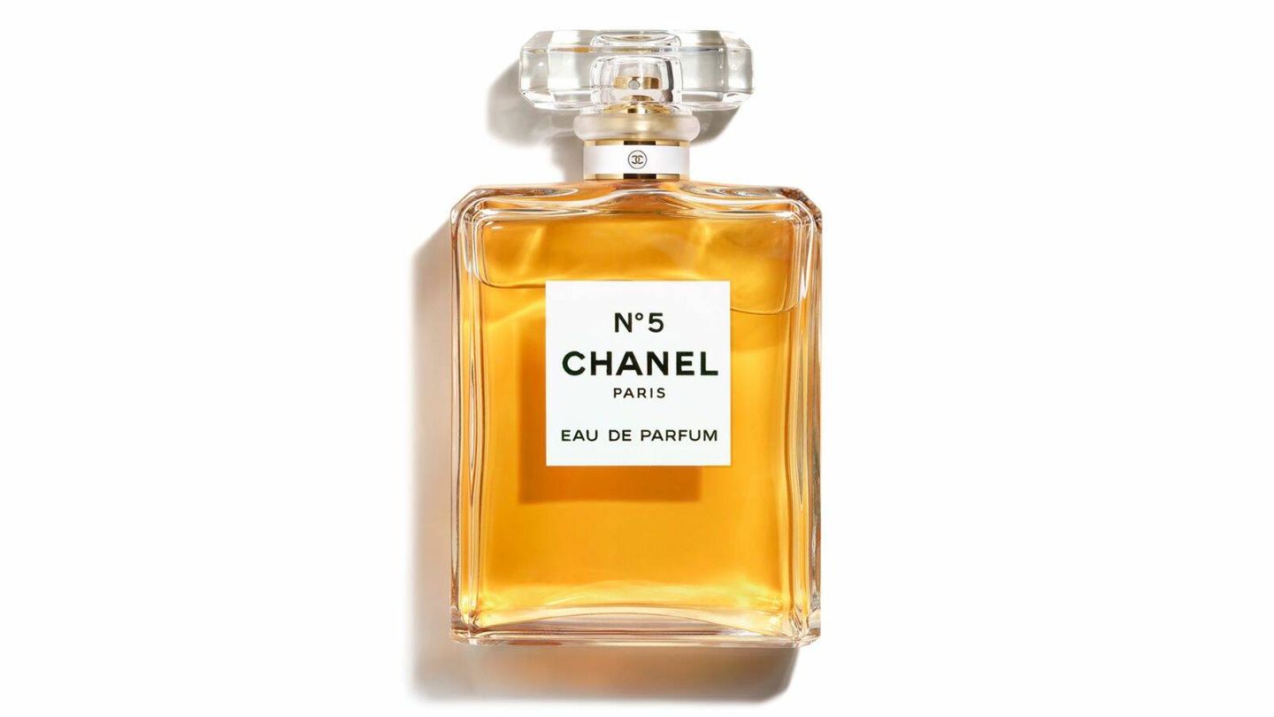 Perfume nº5 de Chanel.
