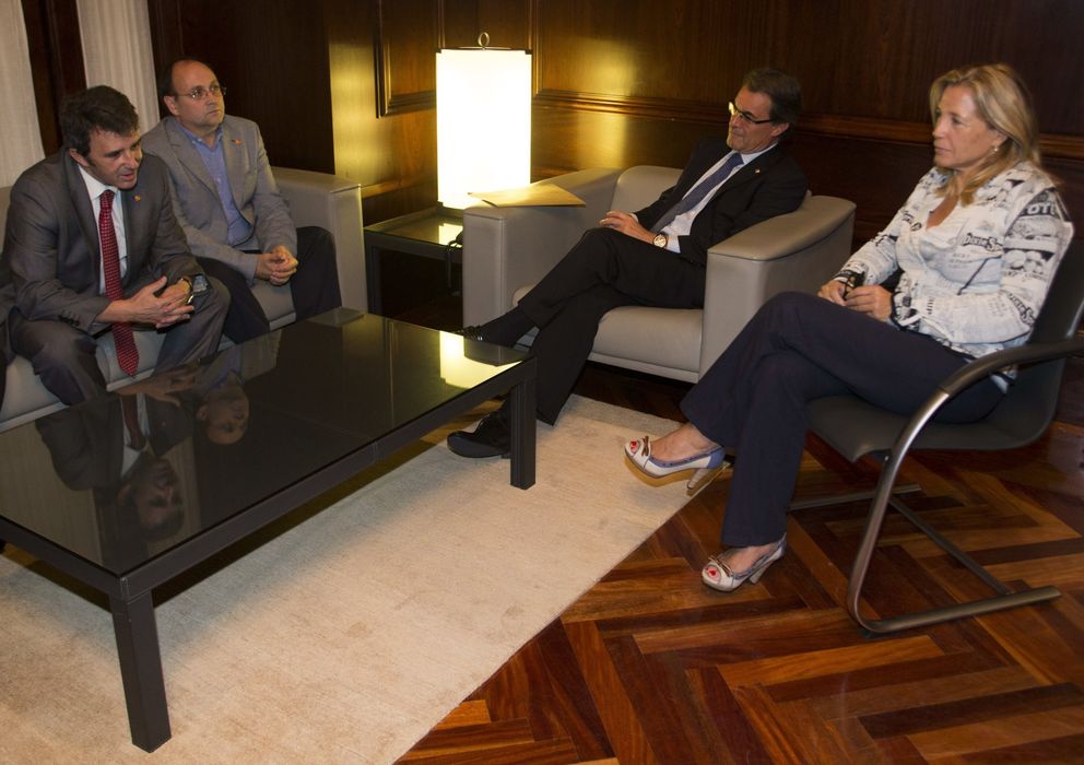Foto: La plataforma del 12-O, con Artur Mas. (Efe)