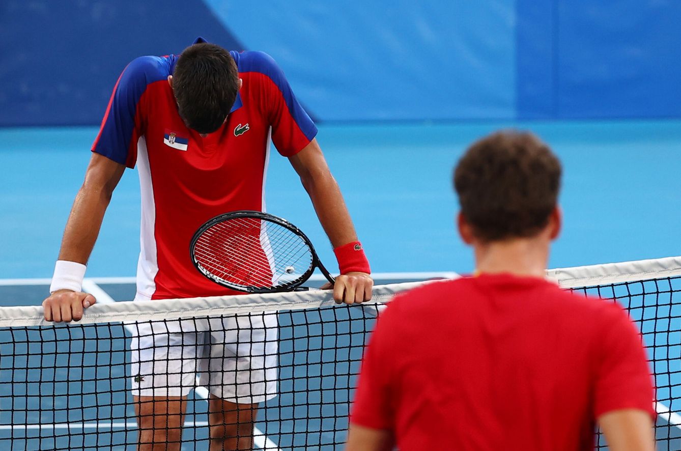Novak Djokovic se irá de Tokio sin ninguna medalla. (Reuters)
