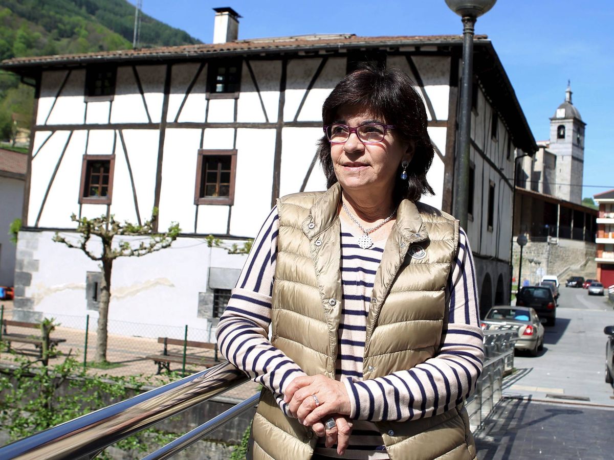 Foto: Regina Otaola, en abril de 2011, su último periodo como alcaldesa de Lizarza. (EFE)