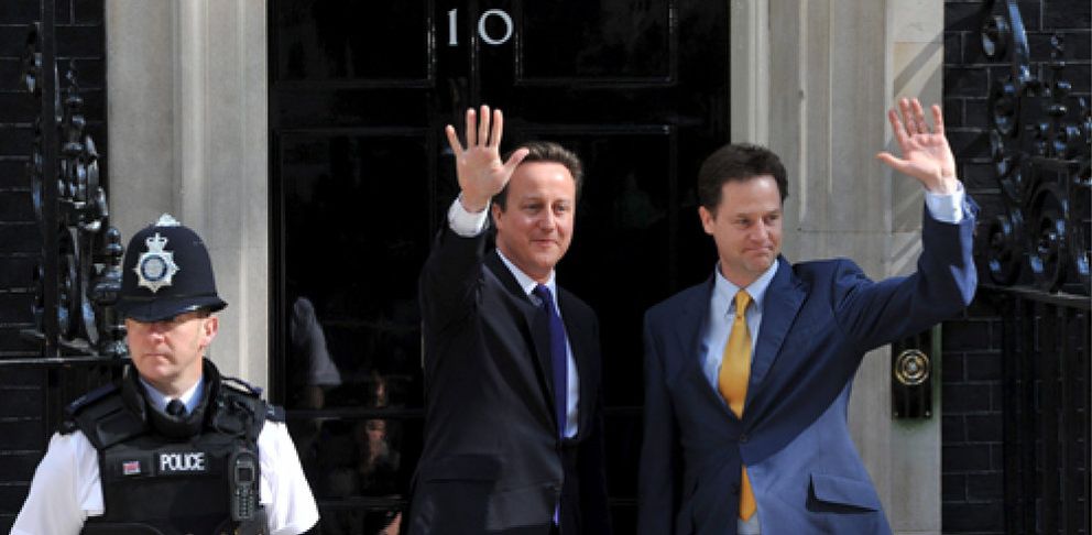 Foto: Cameron y Clegg aseguran que reformarán la economía británica