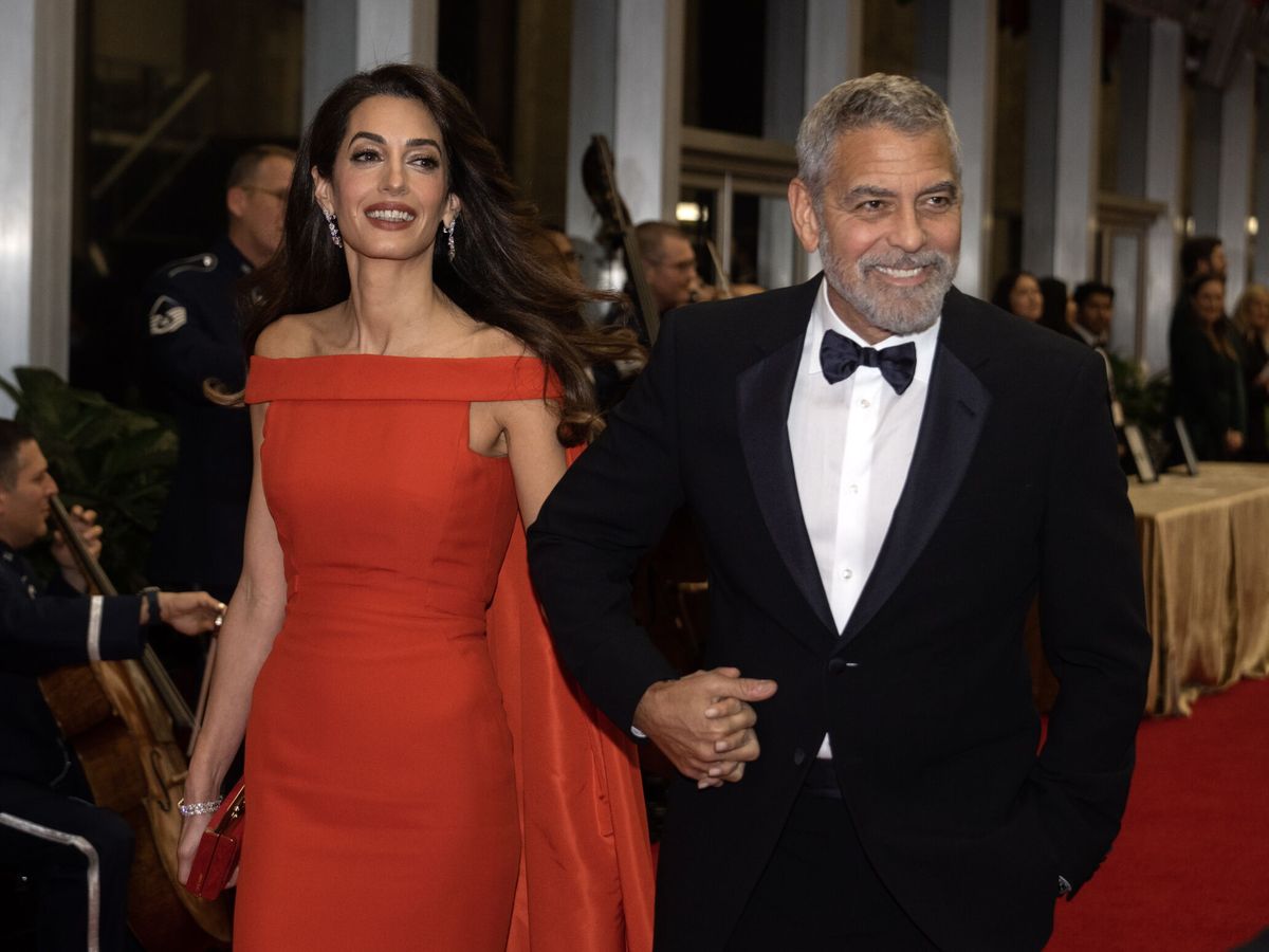 Foto: Amal y George Clooney. (EFE/Ron Sachs)