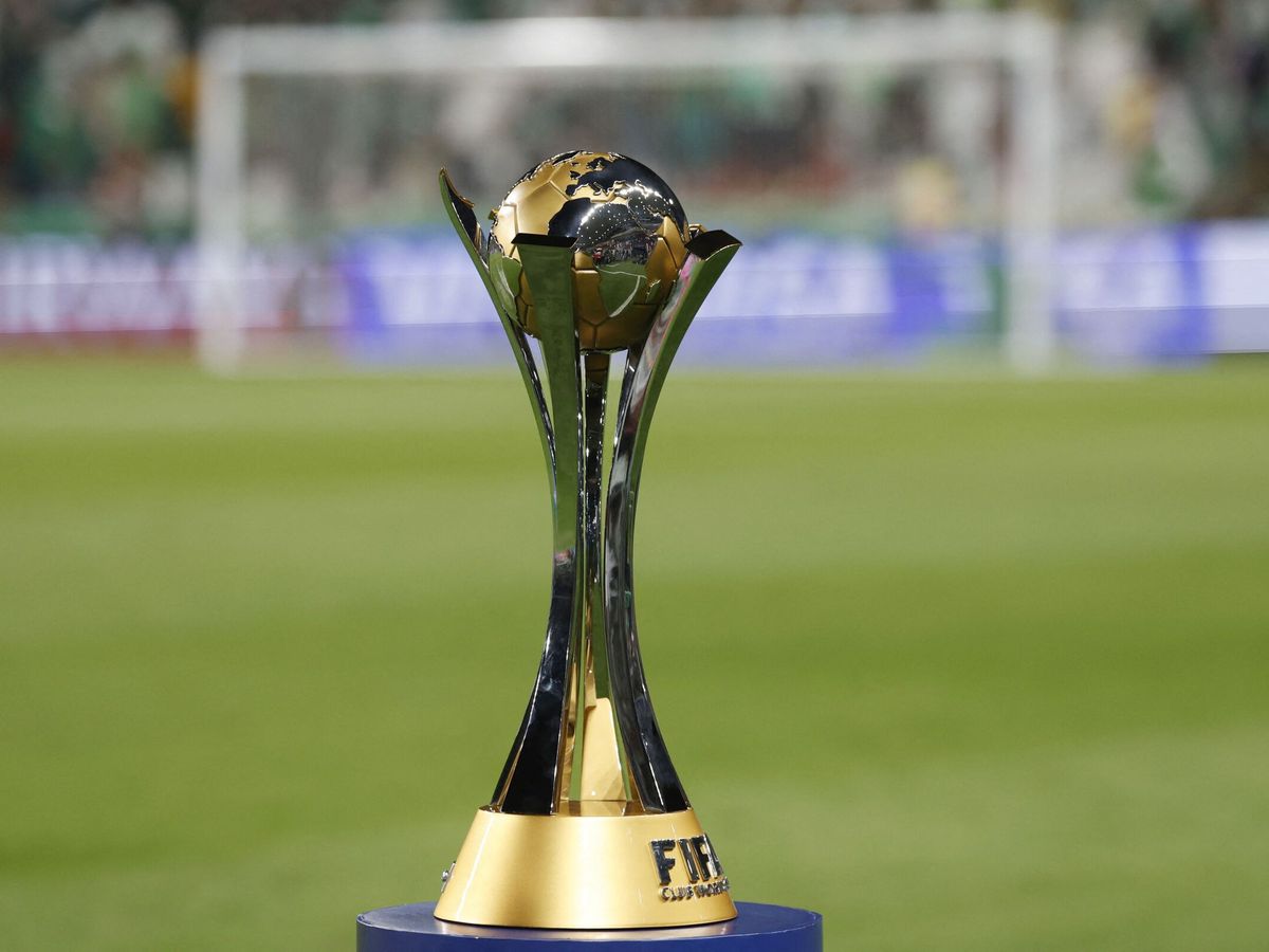 Foto: El trofeo del Mundial de Clubes organizado por la FIFA (EFE).
