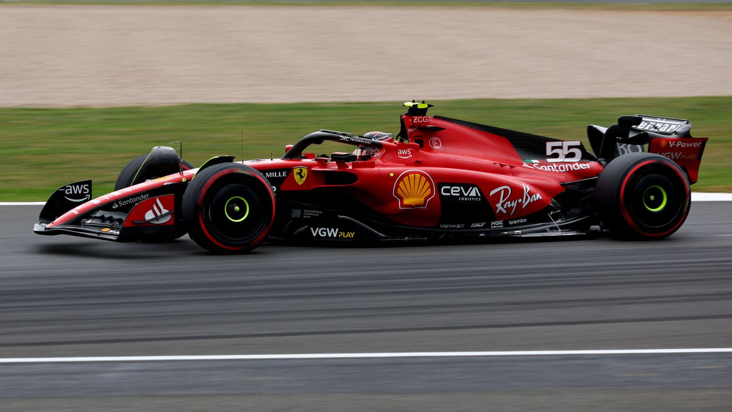 Sainz, en pleno Gran Premio del Reino Unido. (EFE/Christian Bruna)