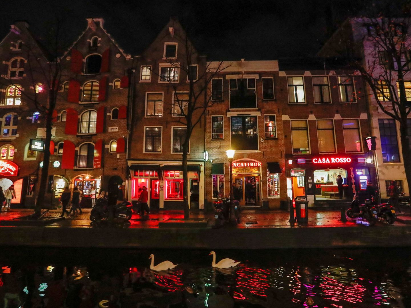Distrito rojo de Amsterdam, el epicentro de la prostitución visible en el país, donde abunda también la trata de blancas. (Reuters)