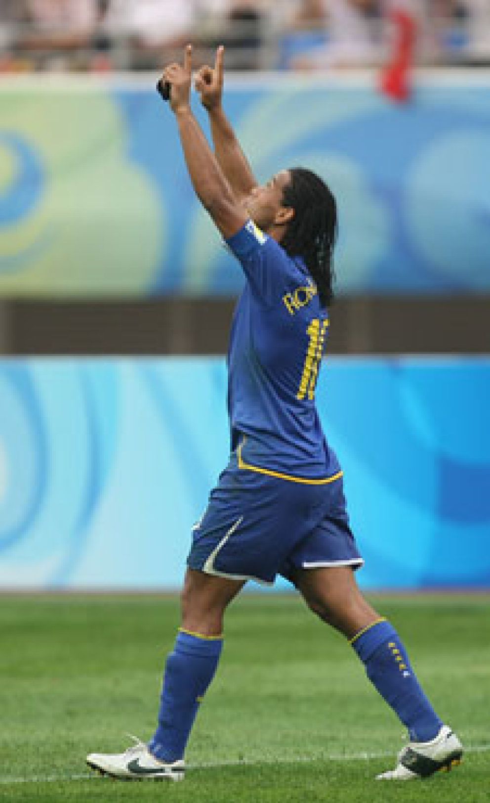 Foto: Ronaldinho vuelve a marcar 162 días después