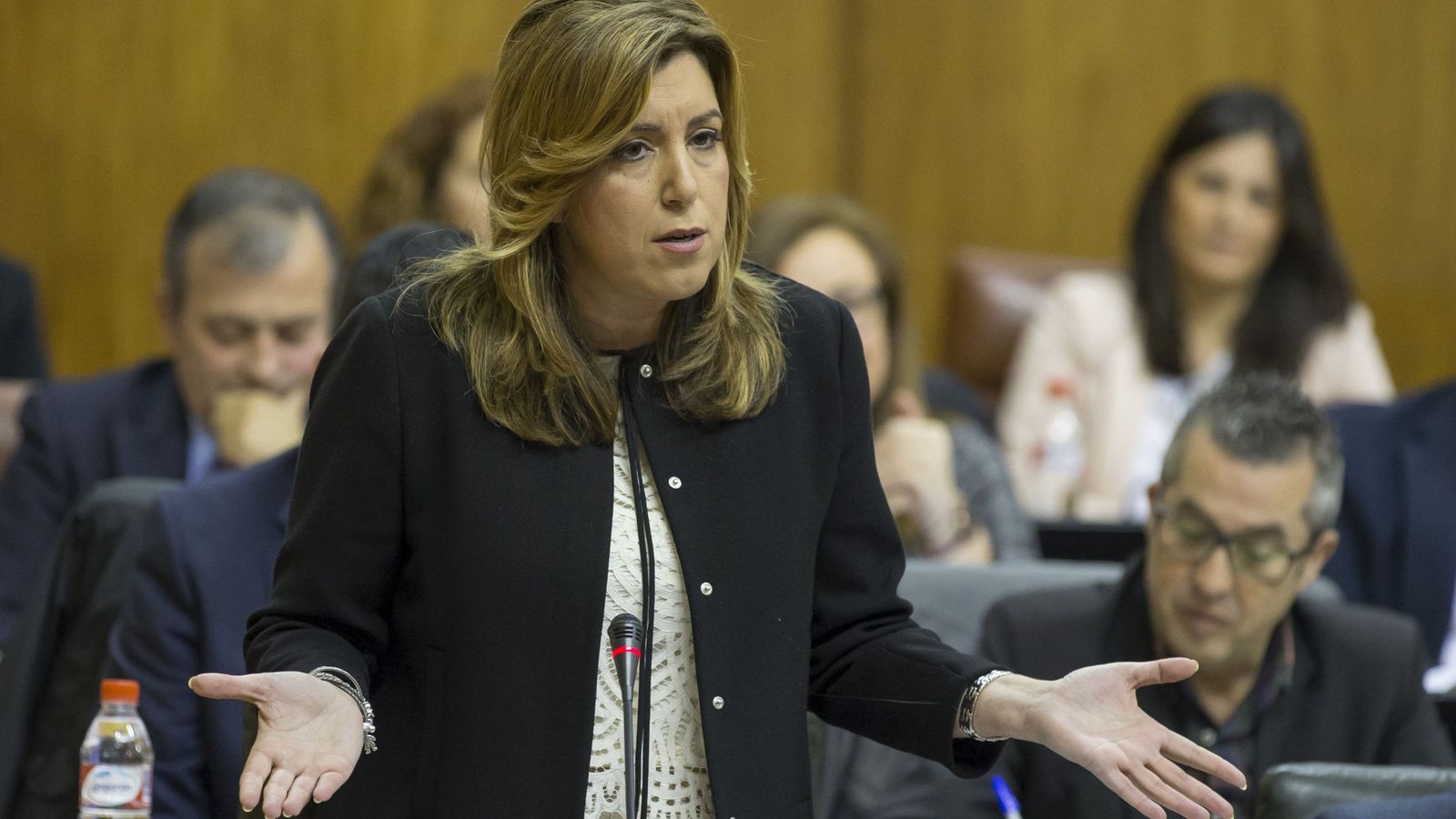Foto: Susana Díaz, en la sesión de control al Gobierno en el Parlamento andaluz el pasado 17 de marzo. (EFE)