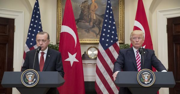 Foto: Donald Trump y Recep Tayyip Erdogan en una rueda de prensa en 2017. (EFE)